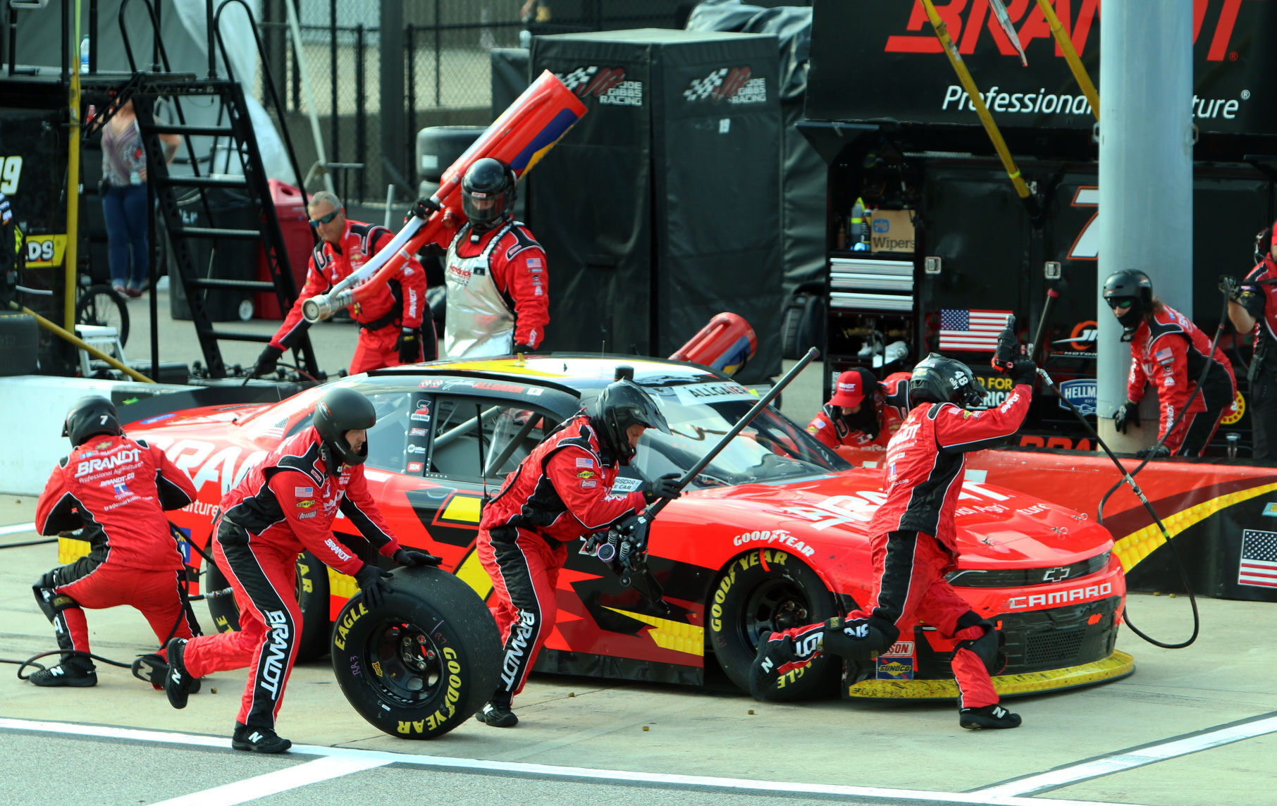 091121_SPO_NASCAR_BK01
